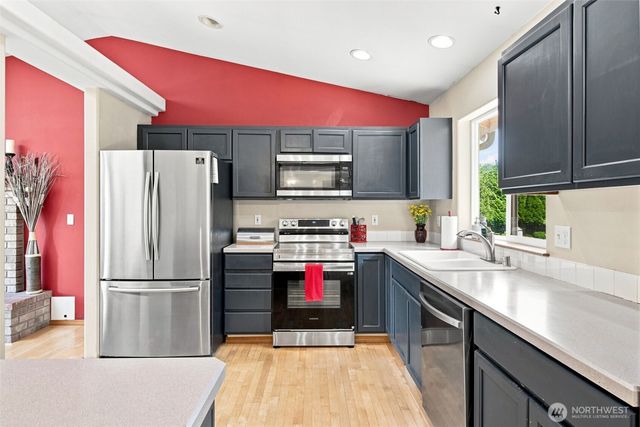 1565 Nordic Place, Poulsbo, WA 98370