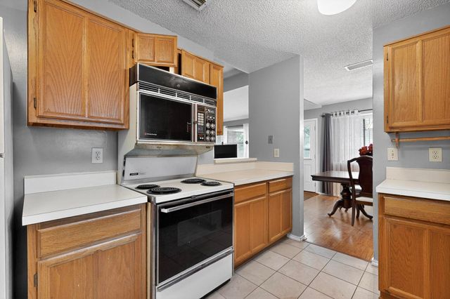2339 Dartmouth Drive, Grand Prairie, TX 75052