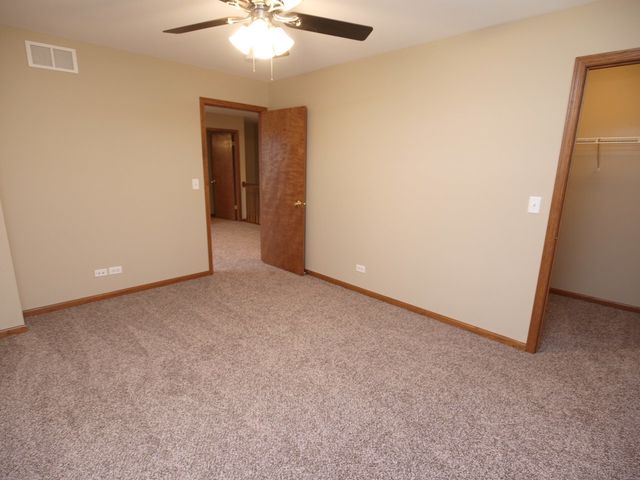 8116 BLUESTEM Avenue, Joliet, IL 60431