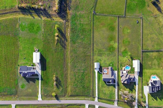 22810 Chenango Lake Drive, Angleton, TX 77515