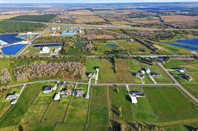 22810 Chenango Lake Drive, Angleton, TX 77515