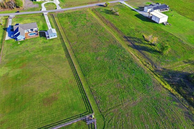 22810 Chenango Lake Drive, Angleton, TX 77515