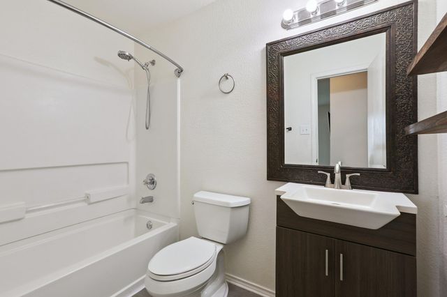 5408 Tessa CV, Del Valle, TX 78617