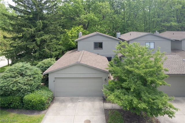 19533 Idlewood Trail 20-1, Strongsville, OH 44149
