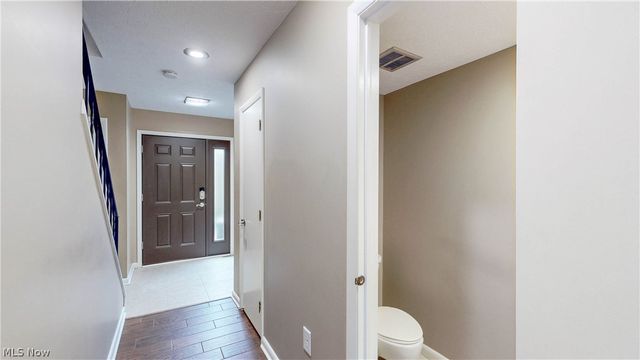 19533 Idlewood Trail 20-1, Strongsville, OH 44149