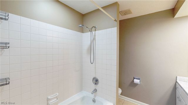 19533 Idlewood Trail 20-1, Strongsville, OH 44149
