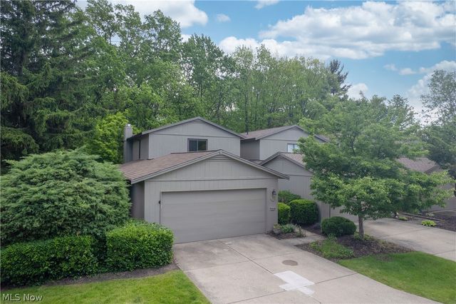 19533 Idlewood Trail 20-1, Strongsville, OH 44149