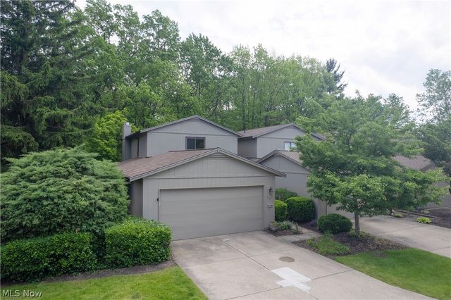 19533 Idlewood Trail 20-1, Strongsville, OH 44149