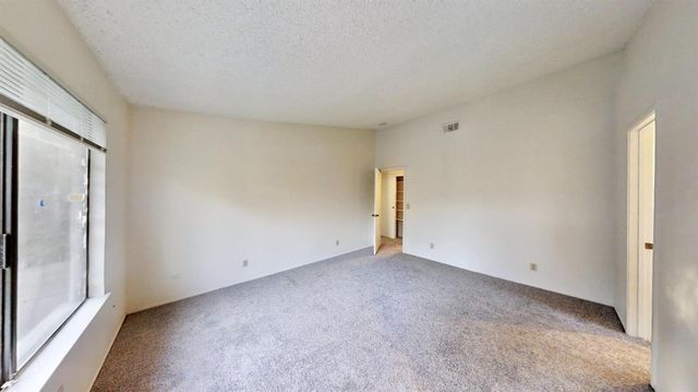 2 Topam Ct, Sacramento, CA 95833