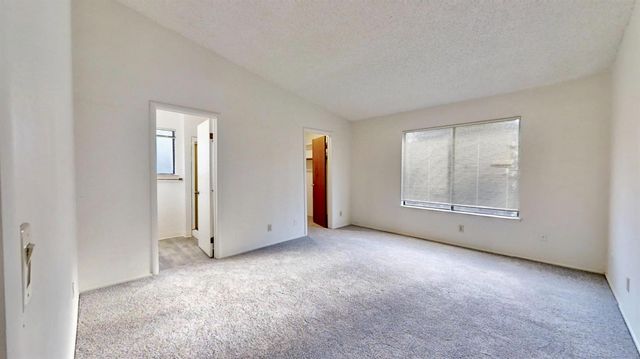 2 Topam Ct, Sacramento, CA 95833