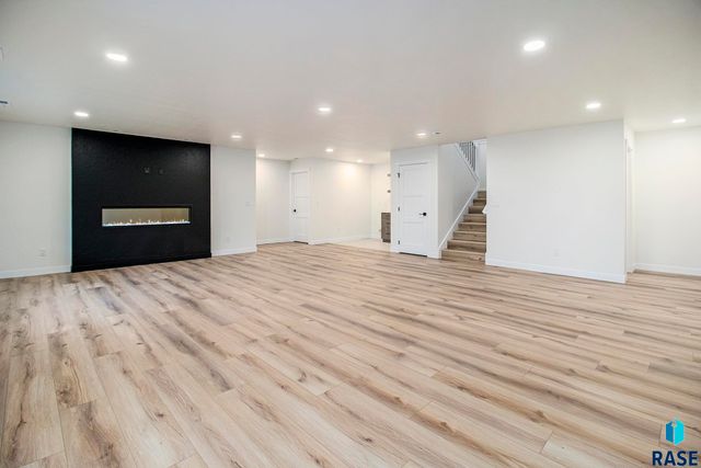 2812 S Dunraven Ave Avenue, Sioux Falls, SD 57110