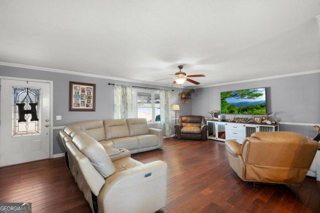 153 Thelma Road SW, Calhoun, GA 30701