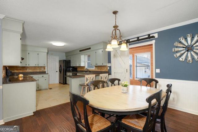 153 Thelma Road SW, Calhoun, GA 30701