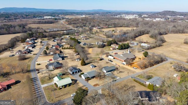 153 Thelma Road SW, Calhoun, GA 30701