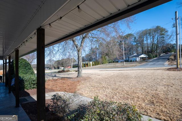 153 Thelma Road SW, Calhoun, GA 30701