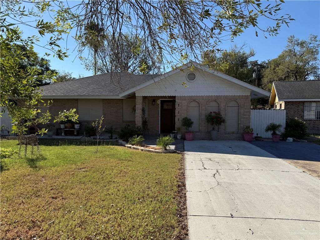 717 Nora Circle, Alamo, TX 78516