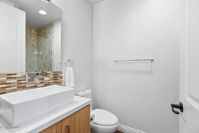 4541 Colfax Avenue 101, North Hollywood, CA 91602