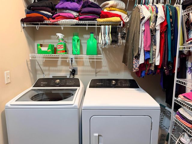 1412 Oaktree Place, Manhattan, KS 66503