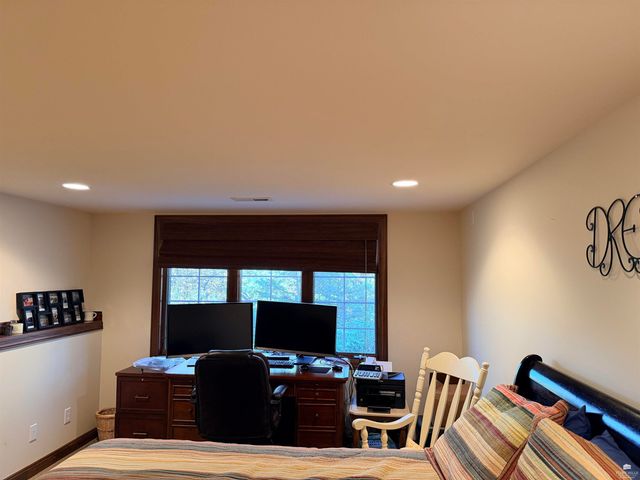 1412 Oaktree Place, Manhattan, KS 66503