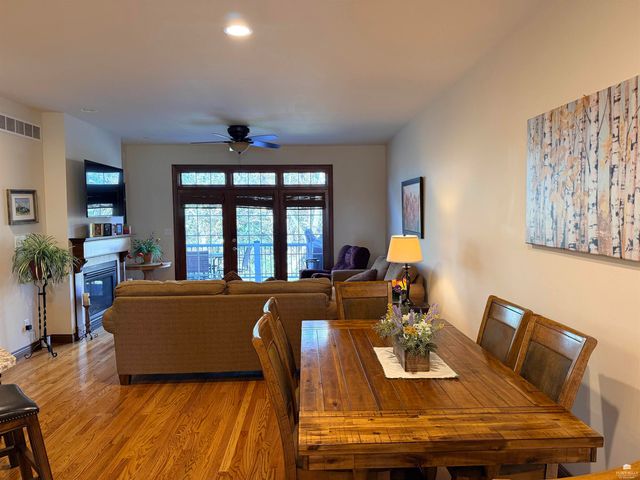 1412 Oaktree Place, Manhattan, KS 66503