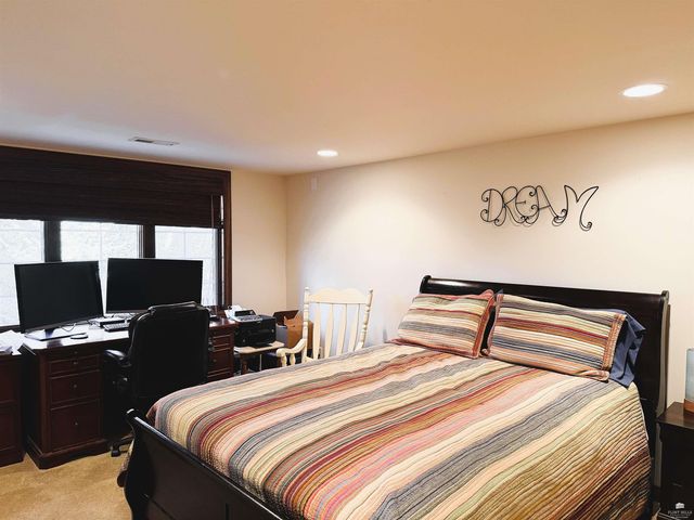 1412 Oaktree Place, Manhattan, KS 66503