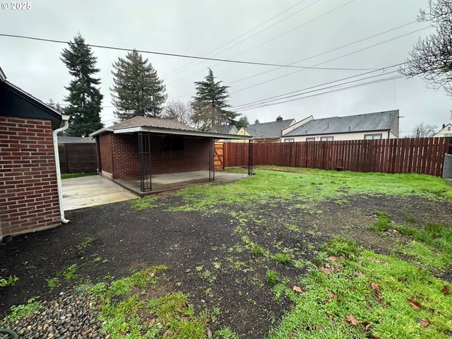 118 E 38TH St, Vancouver, WA 98663