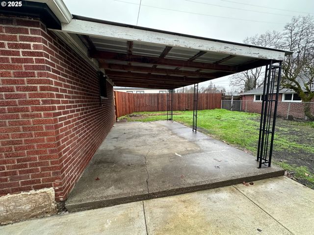 118 E 38TH St, Vancouver, WA 98663