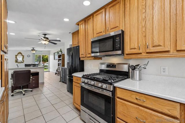 857 Holly Ave, Imperial Beach, CA 91932