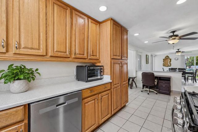 857 Holly Ave, Imperial Beach, CA 91932