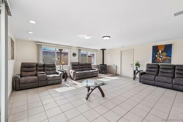 857 Holly Ave, Imperial Beach, CA 91932