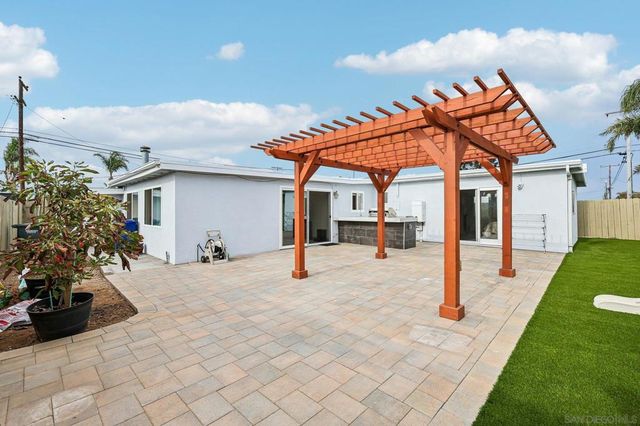 857 Holly Ave, Imperial Beach, CA 91932