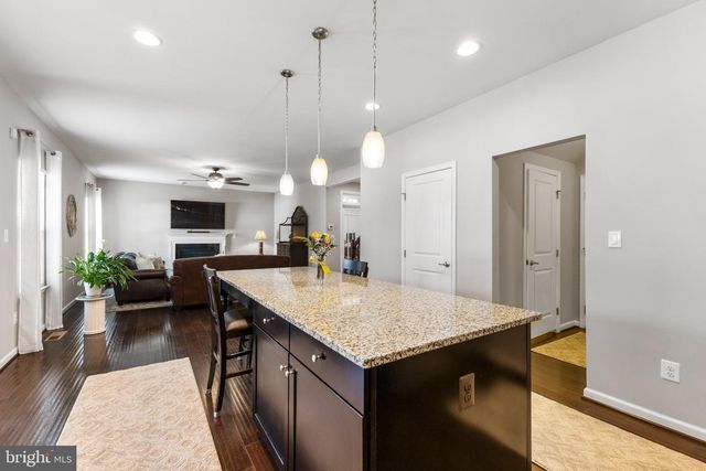 12380 SOUTHINGTON DR, Woodbridge, VA 22192