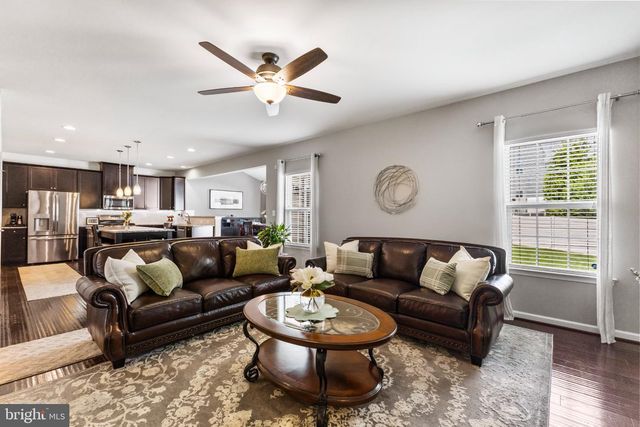12380 SOUTHINGTON DR, Woodbridge, VA 22192