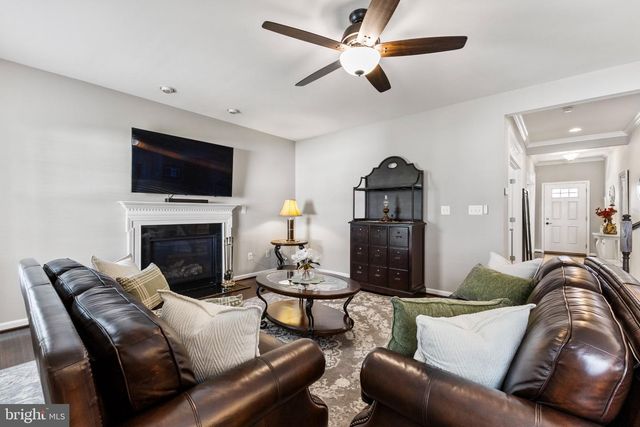 12380 SOUTHINGTON DR, Woodbridge, VA 22192