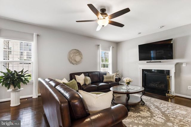12380 SOUTHINGTON DR, Woodbridge, VA 22192