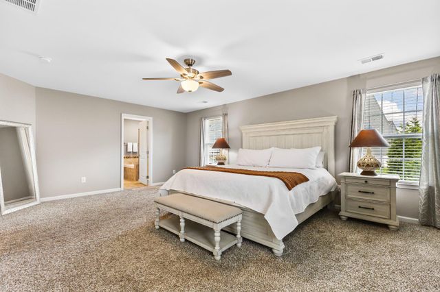 12380 SOUTHINGTON DR, Woodbridge, VA 22192