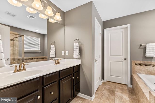 12380 SOUTHINGTON DR, Woodbridge, VA 22192