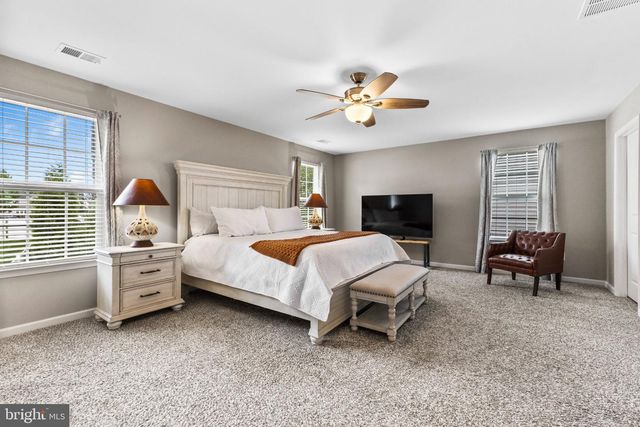 12380 SOUTHINGTON DR, Woodbridge, VA 22192