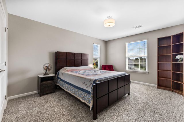 12380 SOUTHINGTON DR, Woodbridge, VA 22192