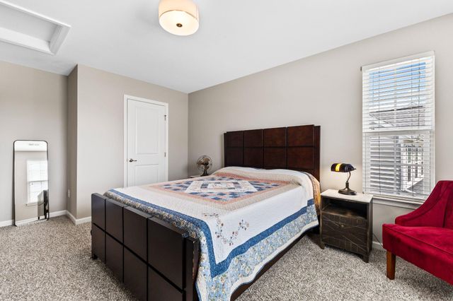 12380 SOUTHINGTON DR, Woodbridge, VA 22192