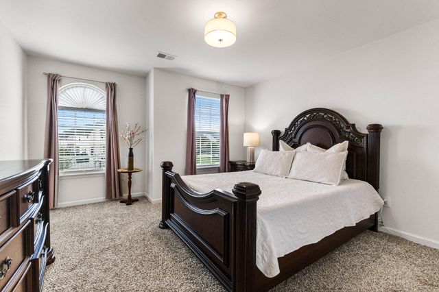 12380 SOUTHINGTON DR, Woodbridge, VA 22192