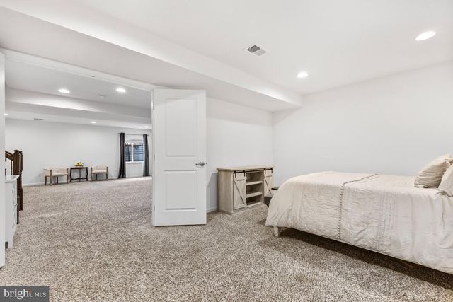 12380 SOUTHINGTON DR, Woodbridge, VA 22192
