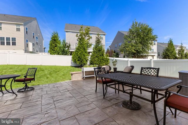 12380 SOUTHINGTON DR, Woodbridge, VA 22192