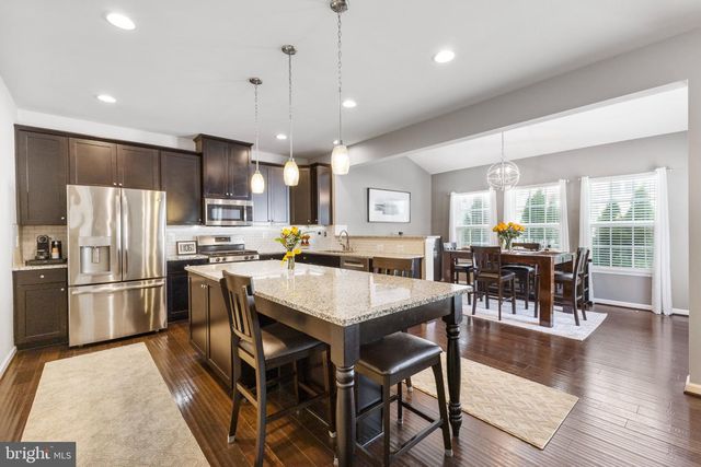 12380 SOUTHINGTON DR, Woodbridge, VA 22192