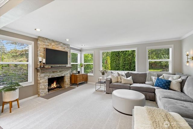 23956 NE 31st Way, Sammamish, WA 98074