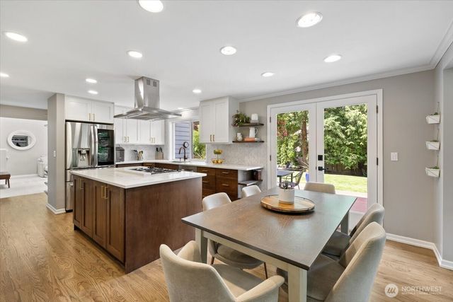 23956 NE 31st Way, Sammamish, WA 98074
