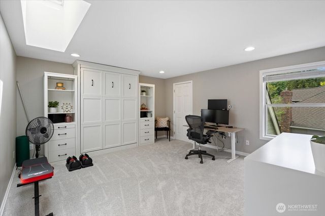 23956 NE 31st Way, Sammamish, WA 98074
