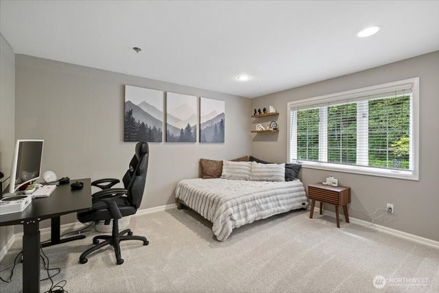 23956 NE 31st Way, Sammamish, WA 98074