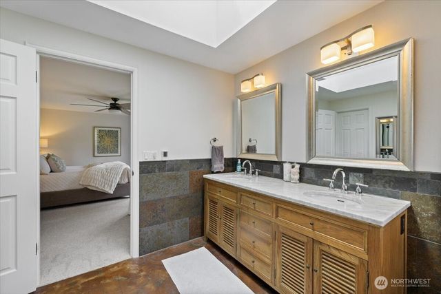 23956 NE 31st Way, Sammamish, WA 98074