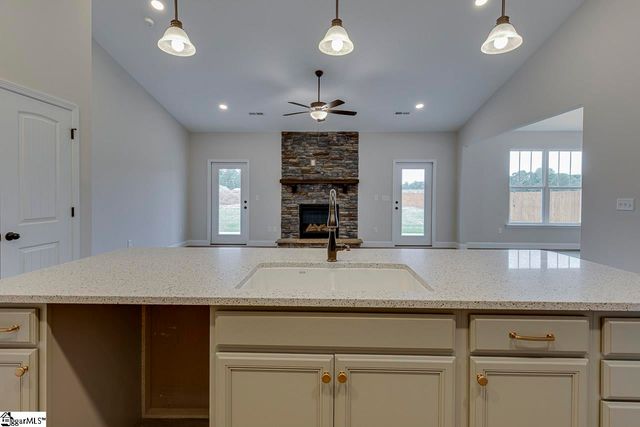 108 Walters Way, Pickens, SC 29671